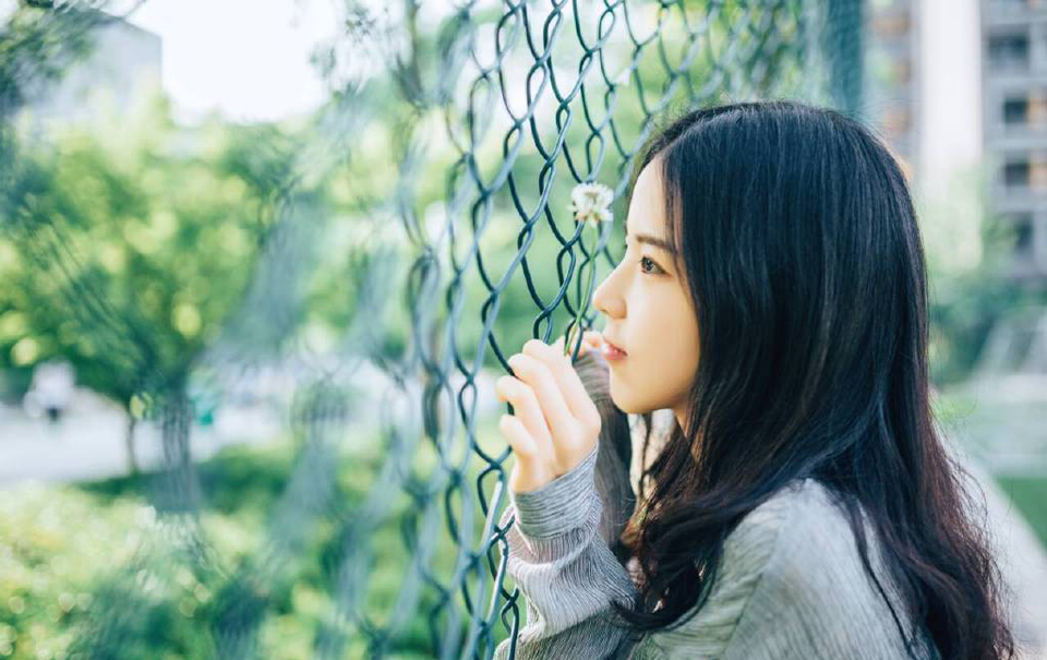 “哦？”刘璝眉头一皱，这来的时机未免也太巧了吧？